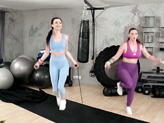 美女, デカ尻, 指いじり, 手コキする, オーガズム, ポルノスター, 三人, オッパイの