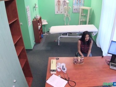 Amateur, Mamada, Engañando, Pareja, Médico, Estilo perrito, Pov, Uniforme