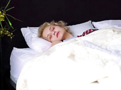 Blonde, Doigter, Béant, Masturbation, Seins naturels, Culottes ou slips, Rasée, Solo