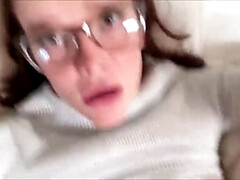 Leie, Spermaladung, Tochter, Hundestellung, Aufs gesicht abspritzen, Brille, Selbstgemacht, Rotschopf