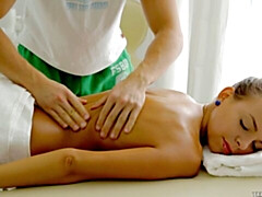 Grote kont, Grote lul, Pijpbeurt, Bruinharig, Hondjeshouding, Masseren, Natuurlijke tieten, Geschoren