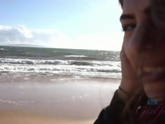 Sucer une bite, Brunette brune, Petite amie, Masturbation, Pov, Fumer, Nénés, Vibromasseur