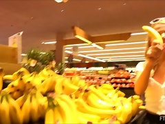 Anal, Masturbation, Monstre, Orgasme, Public, Solo, Jouets, Sous la jupe