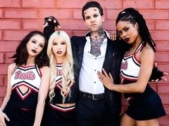 Жопа, Брюнетки, Собачьи, Фетиш, Ласковые ручки, Киски, Бритые, Молоденькие