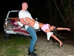 お尻, フェラチオ, 車, バック, 毛深い, アウトドア, ティーン, オッパイの