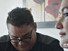 アナル, デカチン, カップル, 淫乱熟女, 乳首, 赤毛, シャワー, オッパイの