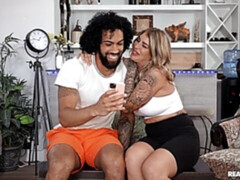 デカチン, デカパイ, ブロンド, なめる, 下着, ピアス, オマンコ, タトゥー