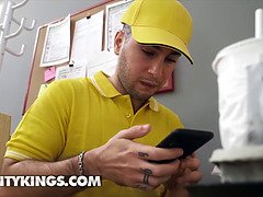 Blasen, Braunhaarige, Geile alte tussi, Kehlenfick, Milf, Mutti, Muschi, Flotter dreier