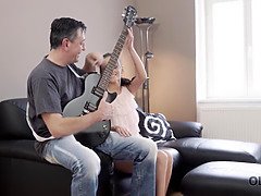 Mamada, Papá, Hd, Tacones, Madres para coger, Mamá, Pequeña, Madrastra