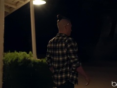 Amerikanisch, Arsch, Blasen, Würgen, Handjob, Piercing, Pov, Tätowierung