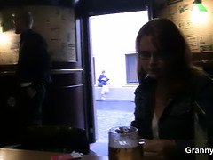 Bruinharig, Oudere vrouw, Hd, Rijpe lesbienne, Moeder die ik wil neuken, Moeder, Kut duiken, Stiefmoeder