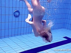Blondine, Europäisch, Frau, Nudist, Erotischer film, Solo, Titten, Unter wasser