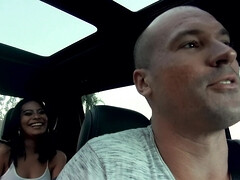 Américain, Noire, Sucer une bite, Voiture, Faciale, Fille latino, De plein air, Petite femme