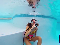 美女, デカパイ, 茶髪の, プール, ロシア人, 一人, ティーン, 水中