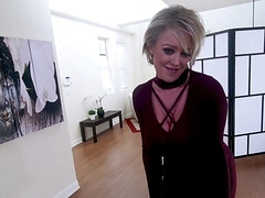 Grote kont, Pijpbeurt, Sperma shot, Diep in de keel, Handbeurt, Moeder die ik wil neuken, Gezichtspunt, Tieten likken