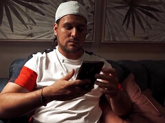 Gros seins, Sucer une bite, Plantureuse, Gorge profonde, Mère que j'aimerais baiser, Maman, Plan cul à trois, Nénés