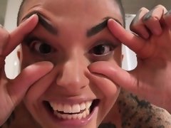Hondjeshouding, 1 man 2 vrouwen, Gapende, Handbeurt, Hardcore, Tatoeage, Tiener, Trio