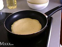 ブロンド, レズビアン, なめる, 淫乱熟女, オーガズム, オマンコ, 義母, オッパイの