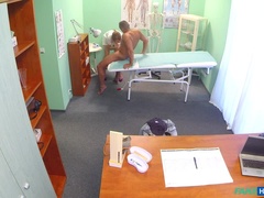 Médecin, En levrette, Léchez, Infirmière, Bureau, Chatte, Nénés, Uniforme