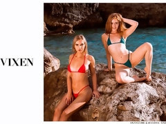 ブロンド, フェラチオ, バック, 女 人男 人, 手コキする, プール, ティーン, 三人