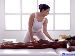 Noire, Brunette brune, Noir ébène, Lesbienne, Massage, Mère que j'aimerais baiser, Rousse roux