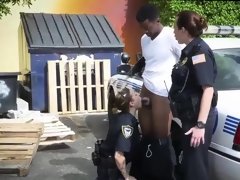 Sucer une bite, Brunette brune, Hard, Hd, Mère que j'aimerais baiser, Adolescente, Plan cul à trois, Uniforme