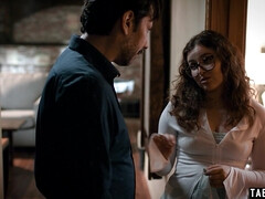 18 jaar, Grote lul, Bruinharig, Hd, Natuurlijk, Natuurlijke tieten, Kut duiken, Tiener