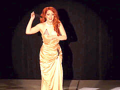 Reusachtig, Tieten likken