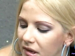 Gros seins, Classique, Talons, Hongroise, Masturbation, Public, Maigrichonne, Rétro ancien