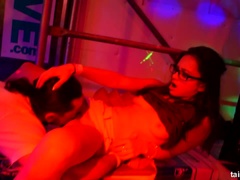 Schwarz, Blondine, Blasen, Interrassisch, Küssen, Lecken, Weibliche ejakulation, Swingers