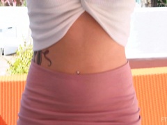 Acercamiento, Extremo, Masaje, Masturbación, Orgasmo, Solo, Juguetes, Bajo la falda