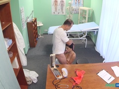 Mamada, Médico, Penetracion con dedos, Enfermera, Oficina, Pov, Coño, Voyeur