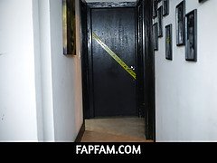 Американки, Жопа, Грудастые, Ласковые ручки, Натуральные, Голышом, От первого лица, Молоденькие