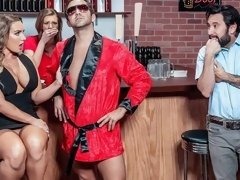 Grosser arsch, Grosse titten, Blondine, Blasen, Lecken, Tätowierung, Tittenfick, Titten