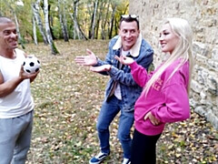 18 años, Culo grande, Verga grande, Rubia, Mamada, Estilo perrito, Tetas naturales, Tetas