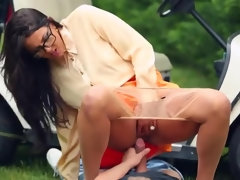 Grosser arsch, Grosse titten, Verein, Spermaladung, Hardcore, Milf, Im freien, Öffentlich