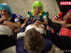 Lieveling, Grote kont, Universiteit, Diep in de keel, Hardcore, Natuurlijke tieten, Tiener, Tieten likken