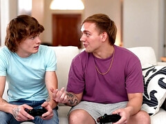 Grosser schwanz, Blasen, Handjob, Hd, Lecken, Mutti, Muschi, Flotter dreier