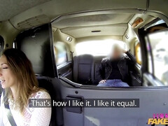 素人, お尻, フェラチオ, 車, フェティッシュ, 手コキする, なめる, アウトドア