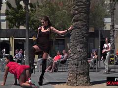 美女, 緊縛, カワイイ, ラティーナ, アウトドア, 公共, 一人, スパンキング