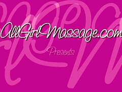 Leie, Tussi, Grosser arsch, Braunhaarige, Lesbisch, Massage, Natürlichen titten, Titten