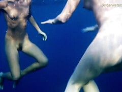 18 jahre, Leie, Grosse titten, Fetisch, Lingerie, Pool, Jungendliche (18+), Titten