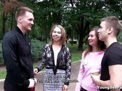 В клубе, Вчетвером, Подружка, Натуральные сиськи, Вечеринка, Наездница, Бритые, Молоденькие