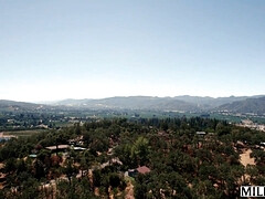 Большие сиськи, Брюнетки, Семяизвержение, Ласковые ручки, Секс без цензуры, Милф, Порнозвезда, Сиськи