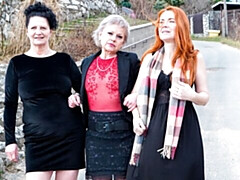 Enthousiasteling, Pijpbeurt, Fetisj, Muurgat, Huisgemaakt, Rijpe lesbienne, Moeder die ik wil neuken, Trio