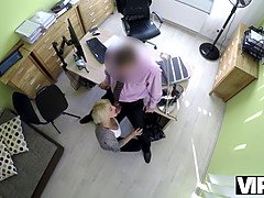Rondborstig, Oudere vrouw, Likken, Natuurlijke tieten, Kut duiken, Stiefmoeder, Zuigen, Tieten likken