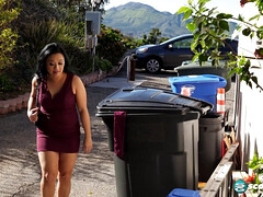 アジア人, 茶髪の, 口内発射, なめる, 熟年, 淫乱熟女, ゴックンする, ティーン