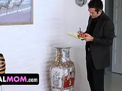 In den arsch, Kondom, Hundestellung, Hd, Hausfrau, Lecken, Monster, Muschi