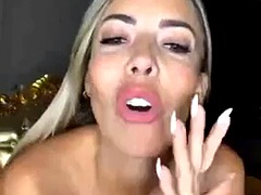 Leie, Tussi, Grosse titten, Fetisch, Faustfick, Italienisch, Titten, Spielzeuge