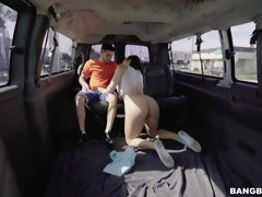 Grosser arsch, Blasen, Braunhaarige, Bus, Behaart, Hd, Latina, Schlucken